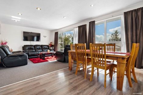 Photo of property in 22 Royal Road, Massey, Auckland, 0614