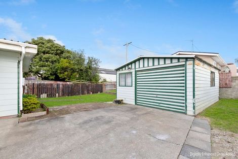 Photo of property in 77a Matai Street, Castlecliff, Whanganui, 4501