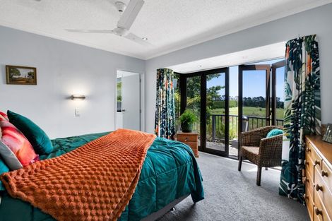 Photo of property in 2 Waireka Road, Omata, New Plymouth, 4374