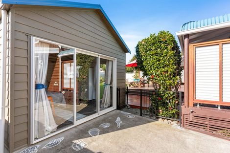 Photo of property in 127 Mckellar Place, Whangamata, 3620