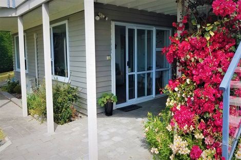 Photo of property in 34 The Brae, Mount Pleasant, Christchurch, 8081