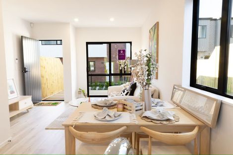 Photo of property in 13 Paetai Lane, Te Atatu Peninsula, 0610