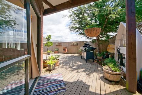Photo of property in 17/37 Fields Parade, Oteha, Auckland, 0632
