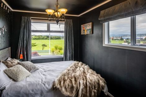 Photo of property in 2/11 Awarua Street, Elsdon, Porirua, 5022