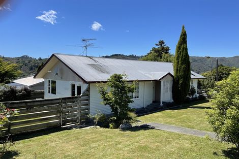 Photo of property in 23 Greenwich Grove, Stokes Valley, Lower Hutt, 5019