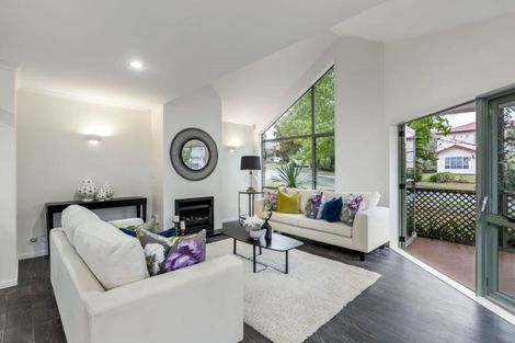 Photo of property in 2 Lucas Way, Albany, Auckland, 0632