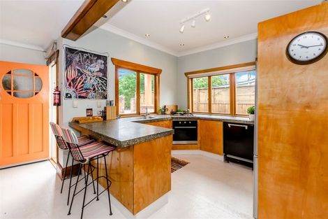 Photo of property in 72 Tilley Road, Paekakariki, 5034