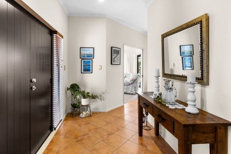 Photo of property in 9 Rutland Place, Taradale, Napier, 4112