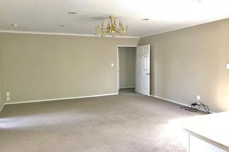 Photo of property in 113 Golfland Drive, Golflands, Auckland, 2013