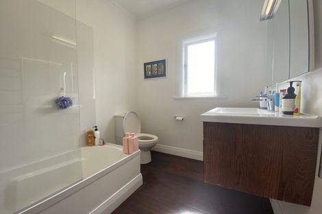 Photo of property in 43 Duthie Street, Karori, Wellington, 6012