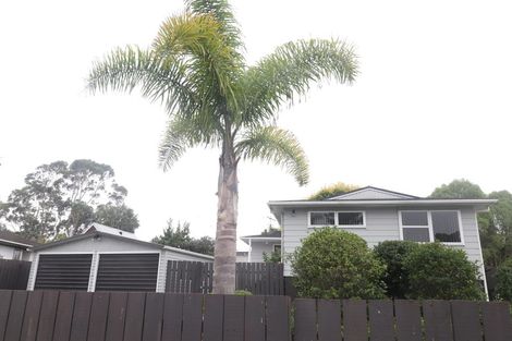 Photo of property in 54 Oreil Avenue, West Harbour, Auckland, 0618