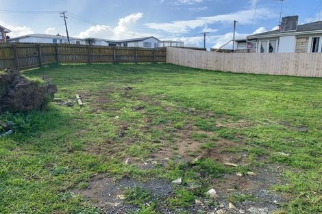 Photo of property in 2 Richard Road, Mangere, Auckland, 2022