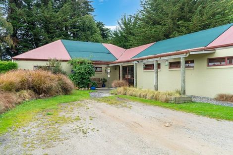 Photo of property in Paws Inn, 585 Blueskin Road, Mihiwaka, Port Chalmers, 9081