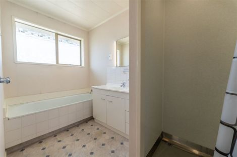 Photo of property in 1/1 Chaucer Street, Highfield, Timaru, 7910