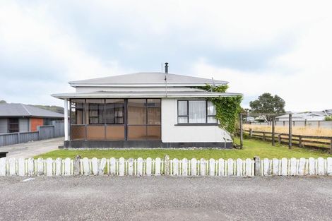 Photo of property in 14 Marlborough Street, Greymouth, 7805