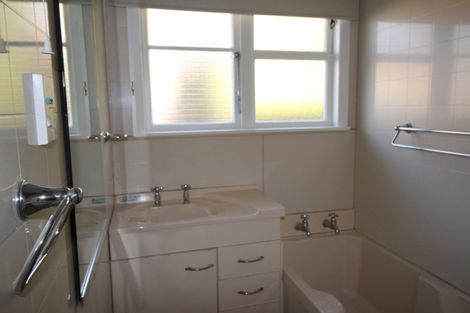 Photo of property in 3 Kent Crescent, Awapuni, Palmerston North, 4412