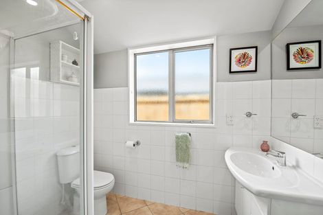 Photo of property in 27 Providence Place, Redwood, Christchurch, 8051