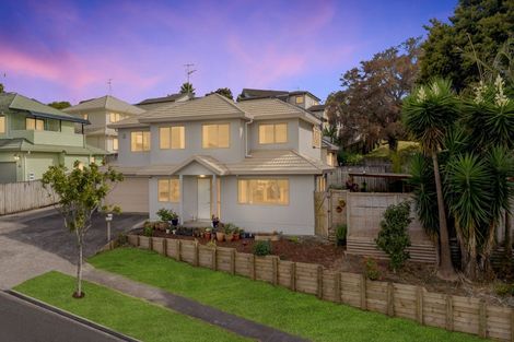 Photo of property in 3 Fairchild Avenue, Goodwood Heights, Auckland, 2105