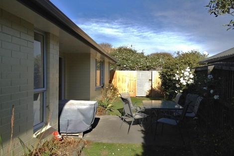 Photo of property in 7 Orlando Crescent, Waimairi Beach, Christchurch, 8083