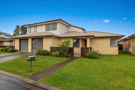Photo of property in 49/64 Kawaha Point Road, Kawaha Point, Rotorua, 3010
