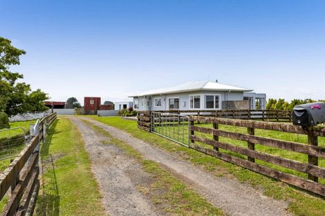 Photo of property in 124 Kahouri Road, Midhirst, Stratford, 4394