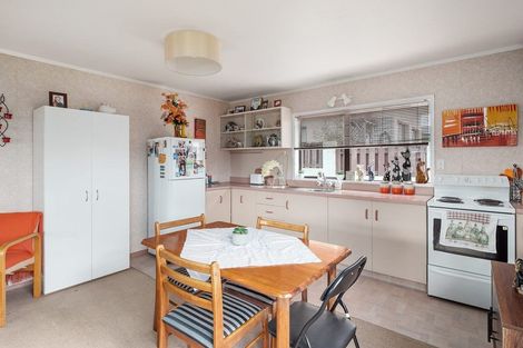 Photo of property in 94 Dickson Road, Papamoa Beach, Papamoa, 3118