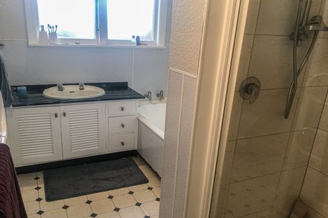 Photo of property in 130 Blighs Road, Strowan, Christchurch, 8052