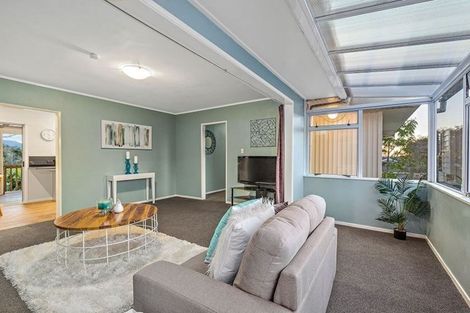 Photo of property in 3 Seabar Place, Glen Eden, Auckland, 0602