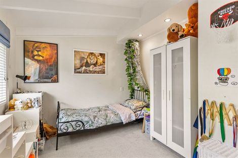 Photo of property in 2 Manaia Place, Mairangi Bay, Auckland, 0630