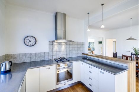 Photo of property in 109 Chaucer Road, Hospital Hill, Napier, 4110