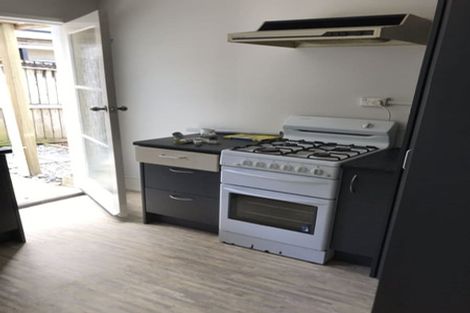 Photo of property in 35b Sartors Avenue, Northcross, Auckland, 0630