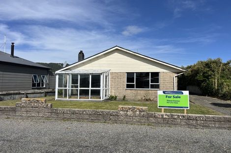 Photo of property in 83 Reid Street, Blaketown, Greymouth, 7805