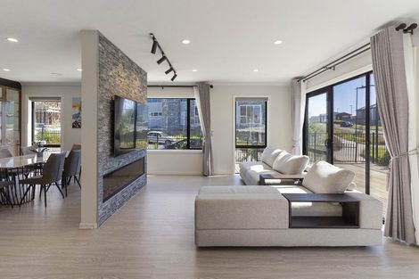 Photo of property in 11 Bremner Ridge Street, Flat Bush, Auckland, 2019