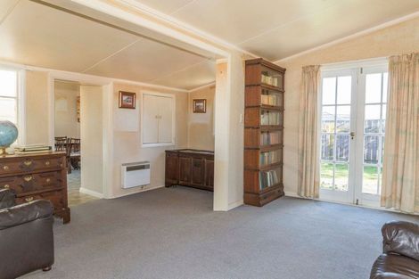 Photo of property in 27 Smith Street, Dannevirke, 4930