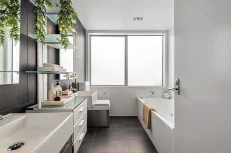 Photo of property in 49 Parr Terrace, Castor Bay, Auckland, 0620