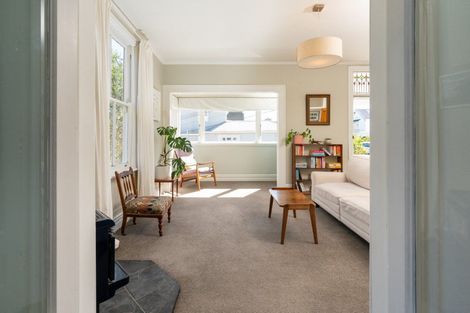 Photo of property in 8 Port Street, Mount Victoria, Wellington, 6011