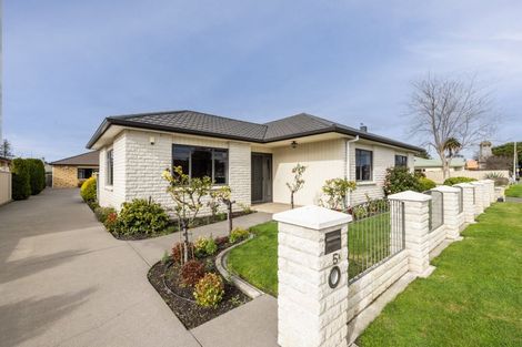 Photo of property in 5a Avondale Road, Taradale, Napier, 4112