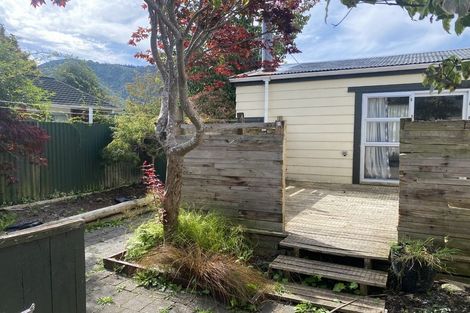 Photo of property in 52 California Drive, Totara Park, Upper Hutt, 5018