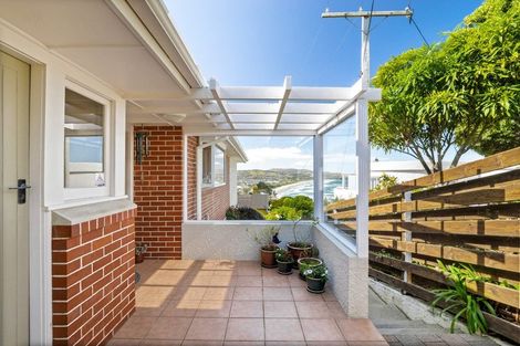 Photo of property in 106 Cliffs Road, Saint Clair, Dunedin, 9012