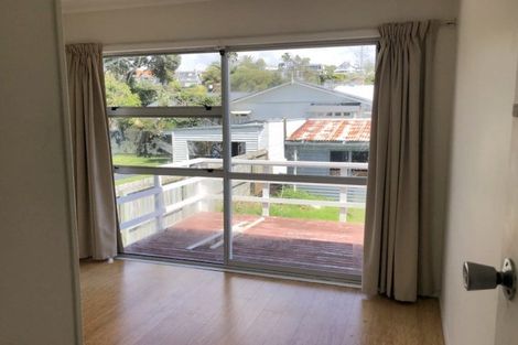 Photo of property in 11 Tennyson Street, Northcote Point, Auckland, 0627