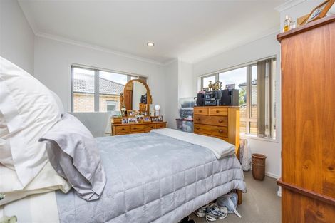 Photo of property in 83 Fields Parade, Oteha, Auckland, 0632