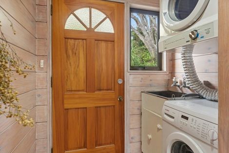 Photo of property in 99 Waitea Road, Muriwai, Waimauku, 0881