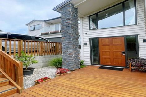 Photo of property in 10 Bounty Road, Long Bay, Auckland, 0630