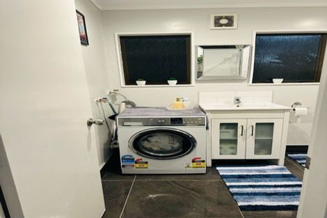 Photo of property in 1 Rimu Road, Raumati Beach, Paraparaumu, 5032