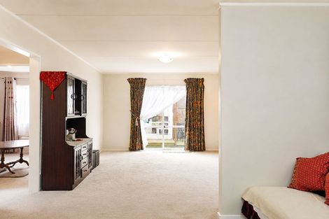 Photo of property in 94a Kawaha Point Road, Kawaha Point, Rotorua, 3010