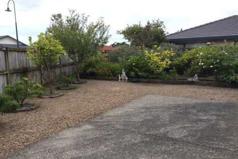 Photo of property in 2 Marlon Lane, East Tamaki, Auckland, 2016