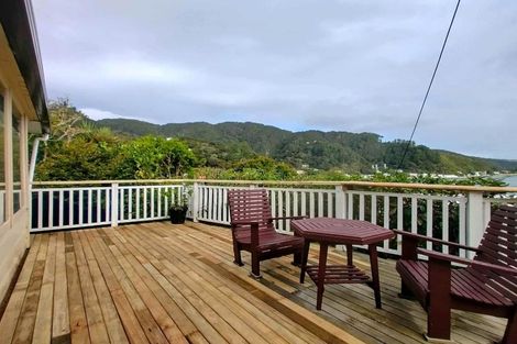 Photo of property in 15 Ferry Road, Days Bay, Lower Hutt, 5013