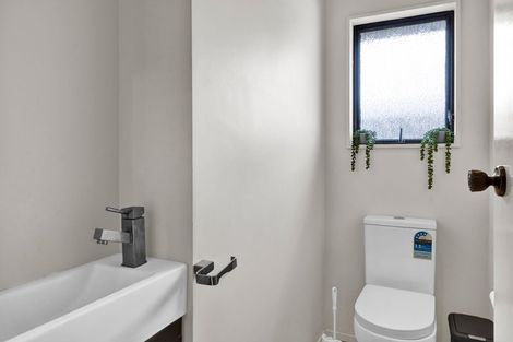 Photo of property in 16 Ropata Street, Hawera, 4610