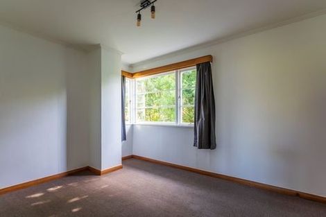 Photo of property in 33 Pahiatua Street, Hokowhitu, Palmerston North, 4410