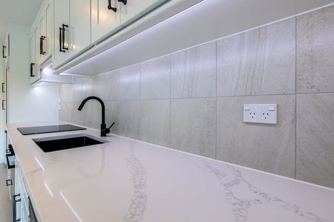 Photo of property in 31 Lanigan Street, Birkdale, Auckland, 0626